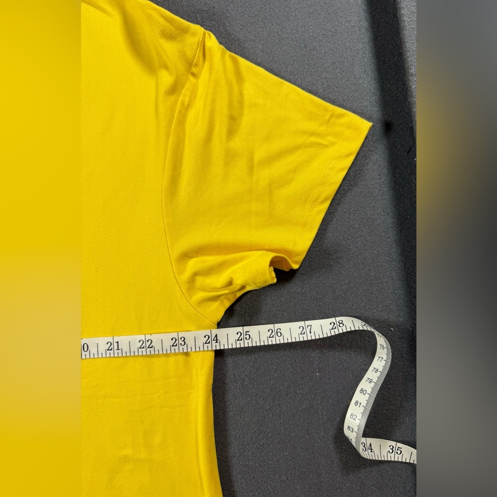 V-Neck Pocket Shirts, 2 pack, Yellow & Hot Pink, Women’s 2XL - Picture 4 of 10